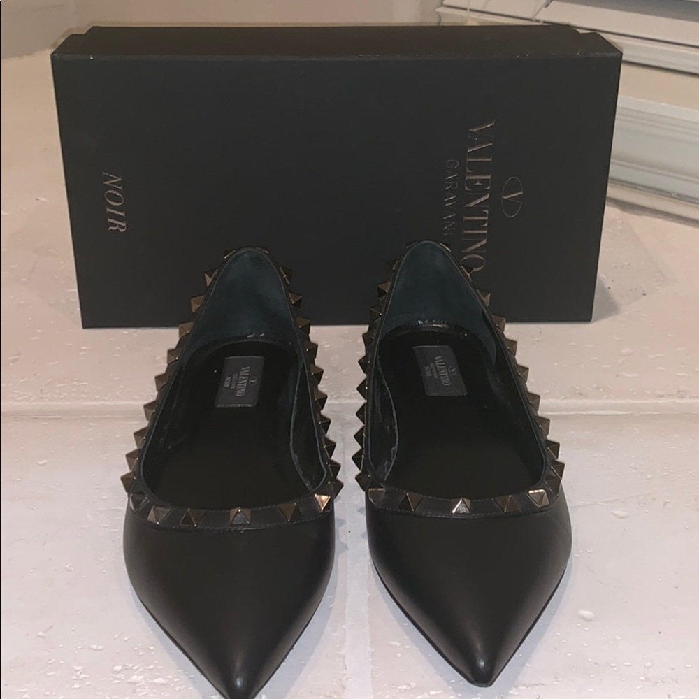 Valentino Flats